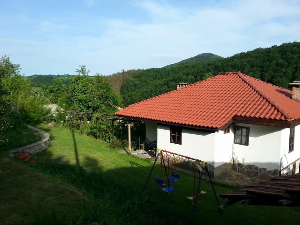 Къща За Гости Ножери ตริยาฟนา ภายนอก รูปภาพ