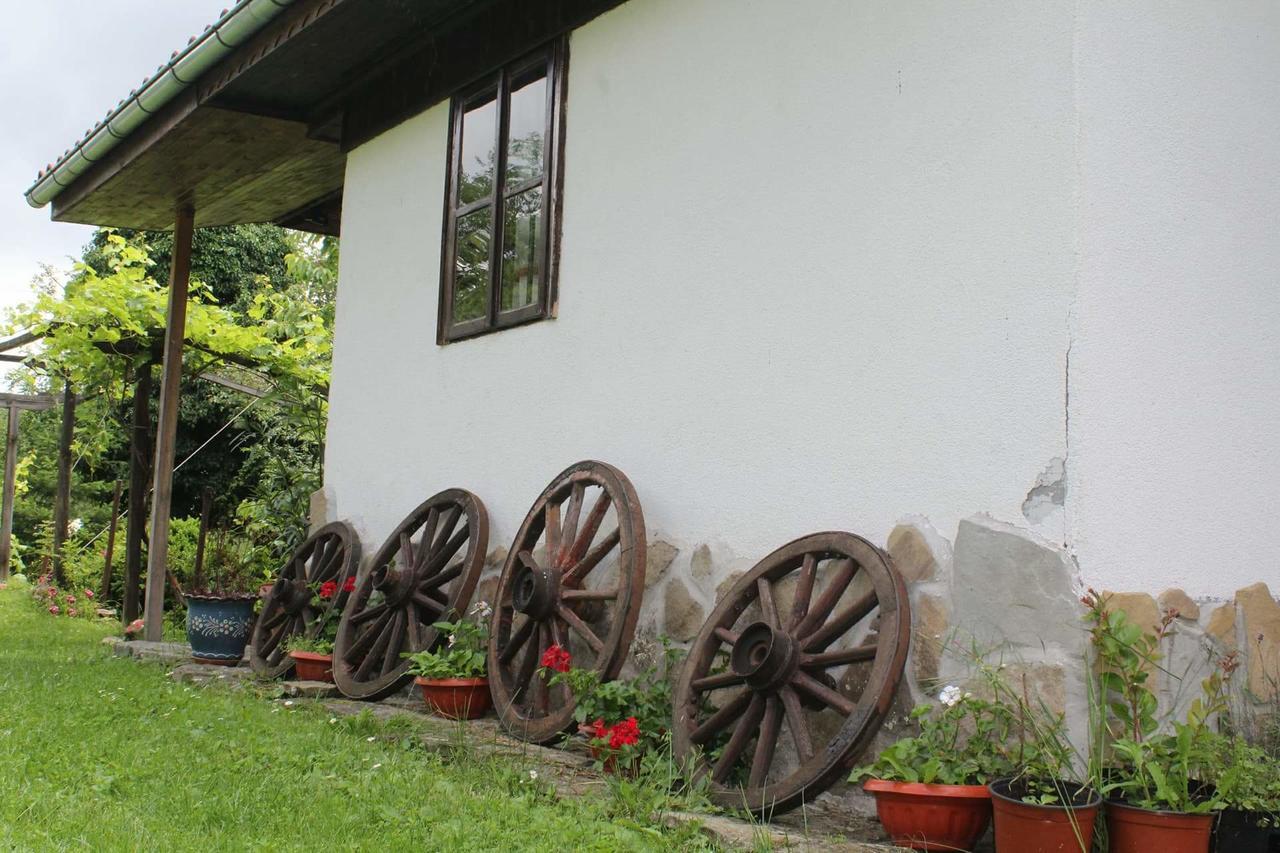 Къща За Гости Ножери ตริยาฟนา ภายนอก รูปภาพ